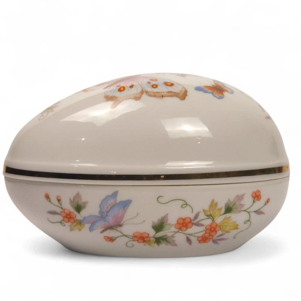 Vintage Avon Porcelain Egg Trinket Box Butterfly Fantasy 1979 Japan 22K Gold...